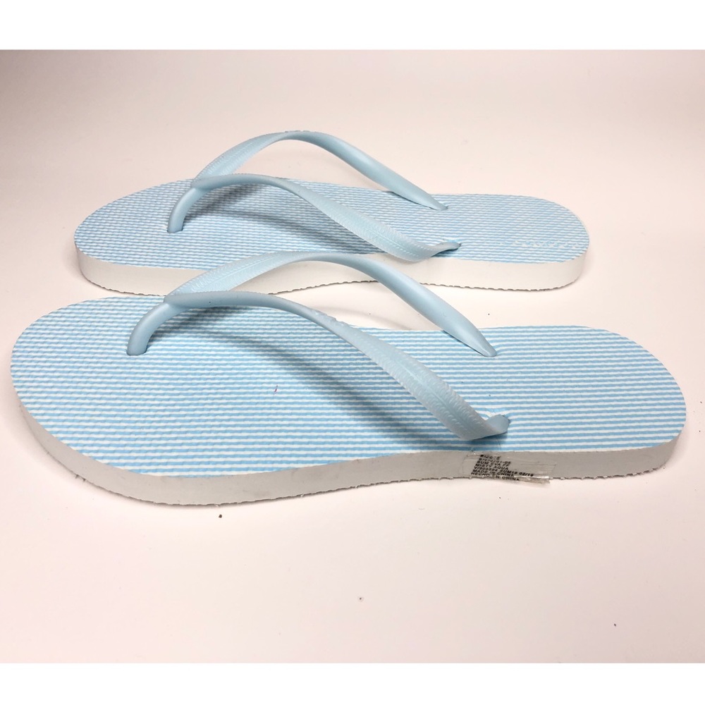 NWOT Gap flip flops - Aqua and White - size 6